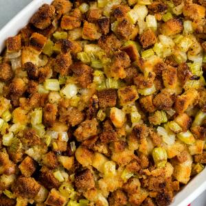 Classic Herb Stuffing - McCormick®